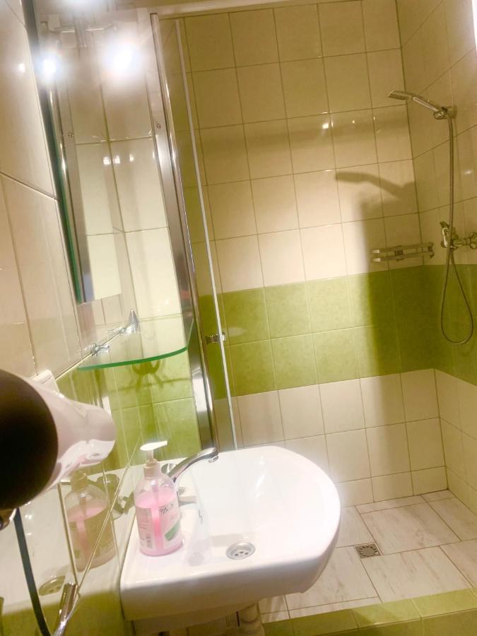 Pokoje I Domek Letniskowy Pod Kasztanem Jastarnia Bagian luar foto